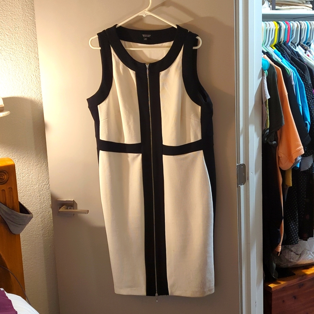 Spense Black and White Sleeveless Dress